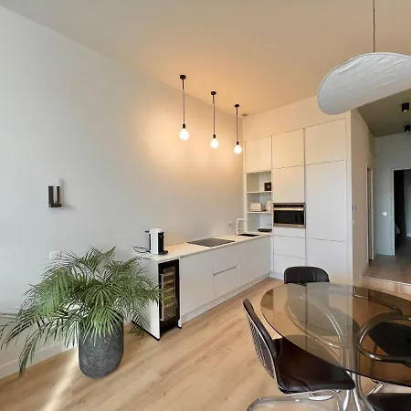 Viewing The Park, Amazing Decorated Separate Bedroom Nizza