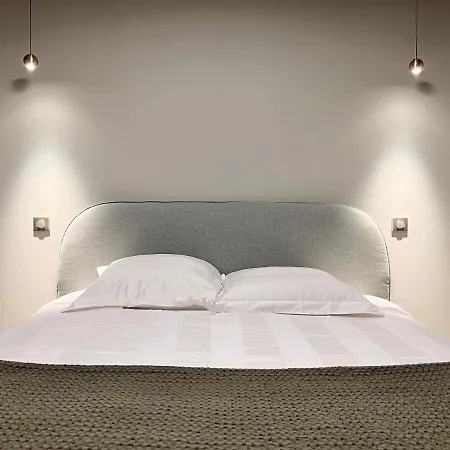 Viewing The Park, Amazing Decorated Separate Bedroom Apartman *