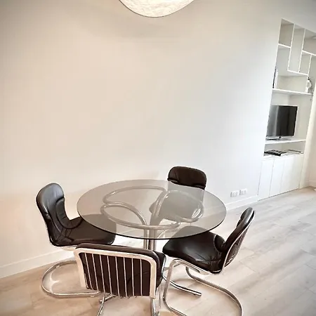 Viewing The Park, Amazing Decorated Separate Bedroom Nizza